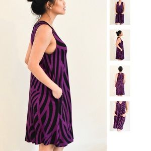Hourglass Lilly Dresses - HOURGLASS LILLY V Neck Dress with Pockets Hourglass Lilly Dresses - HOURGLASS LILLY V Neck Dress with Pockets
